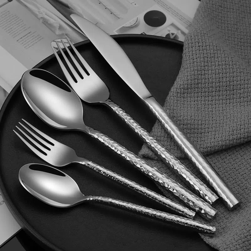 Besteck-Set, 5/20/30/40/50/60-Teilig, Besteck Aus Edelstahl 304, Kreatives Hammermuster, Runder Griff, Leichtes Luxus-Essmesser, Gabel, Löffel, Hotel, Silber,Silver-60 Pieces for 12